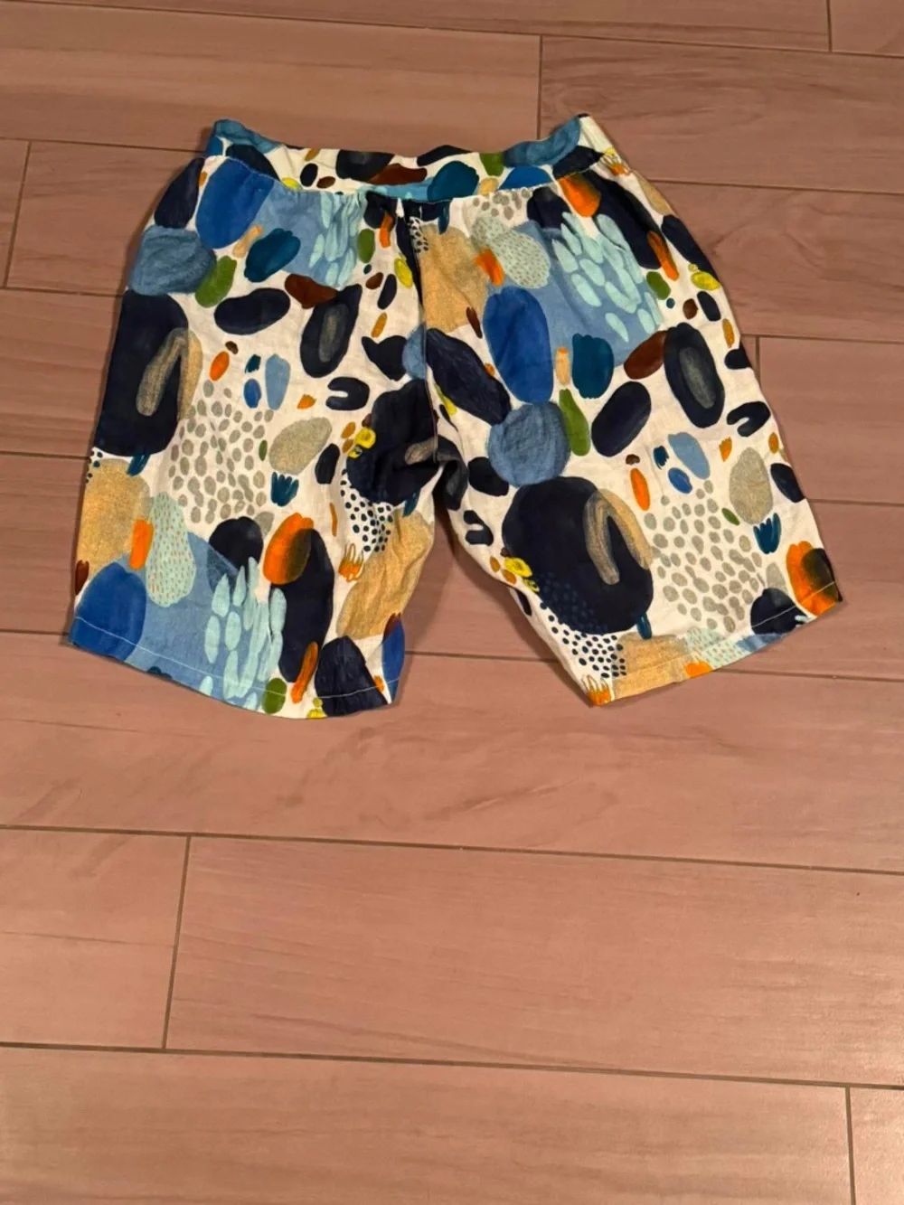 Flora Ashley Women’s Abstract Multi-Color Shorts w pockets LARGE NEW WITH TAGS